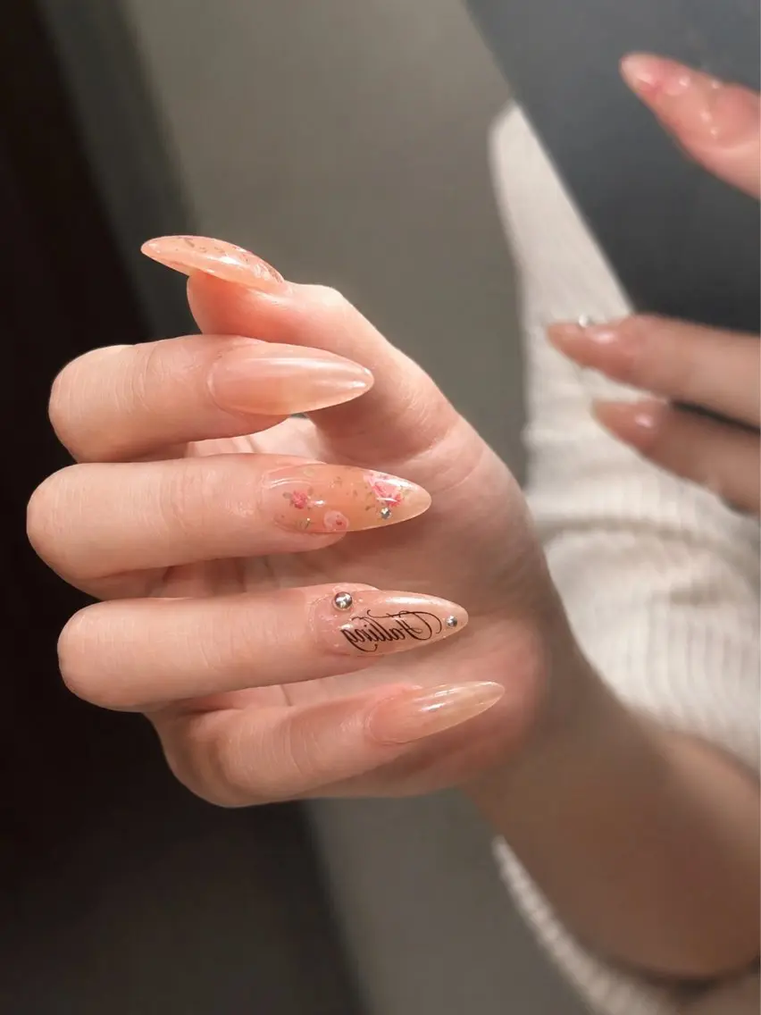 ネイル 韓国ネイル スカルプネイル ネイルチップ ワンホンネイル ハンドネイル nailstudio eviz新宿店のネイルデザイン