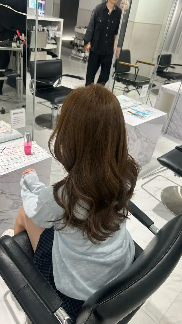 カラー ベージュカラー ヘーゼル ヘアカラー ❤︎REIKA❤︎ ブリーチなしWカラーのヘアスタイル