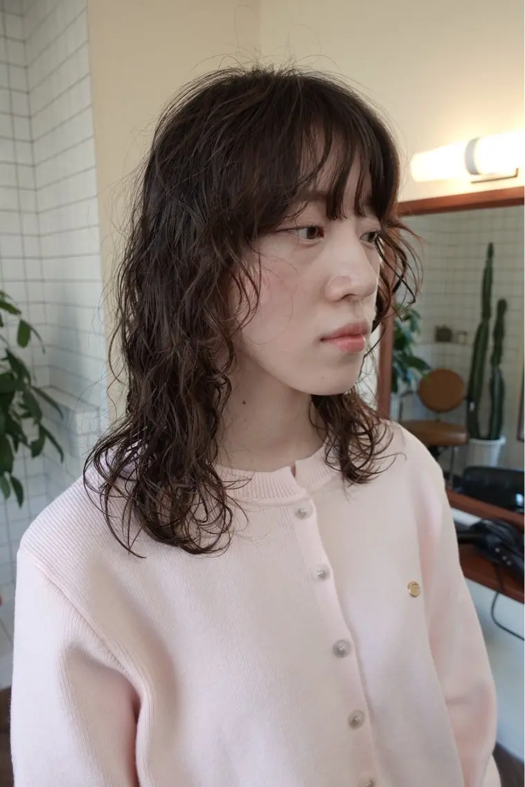 ミディアム カラー パーマ レイヤーカット ボブパーマ/パーマ ウルフパーマのヘアスタイル