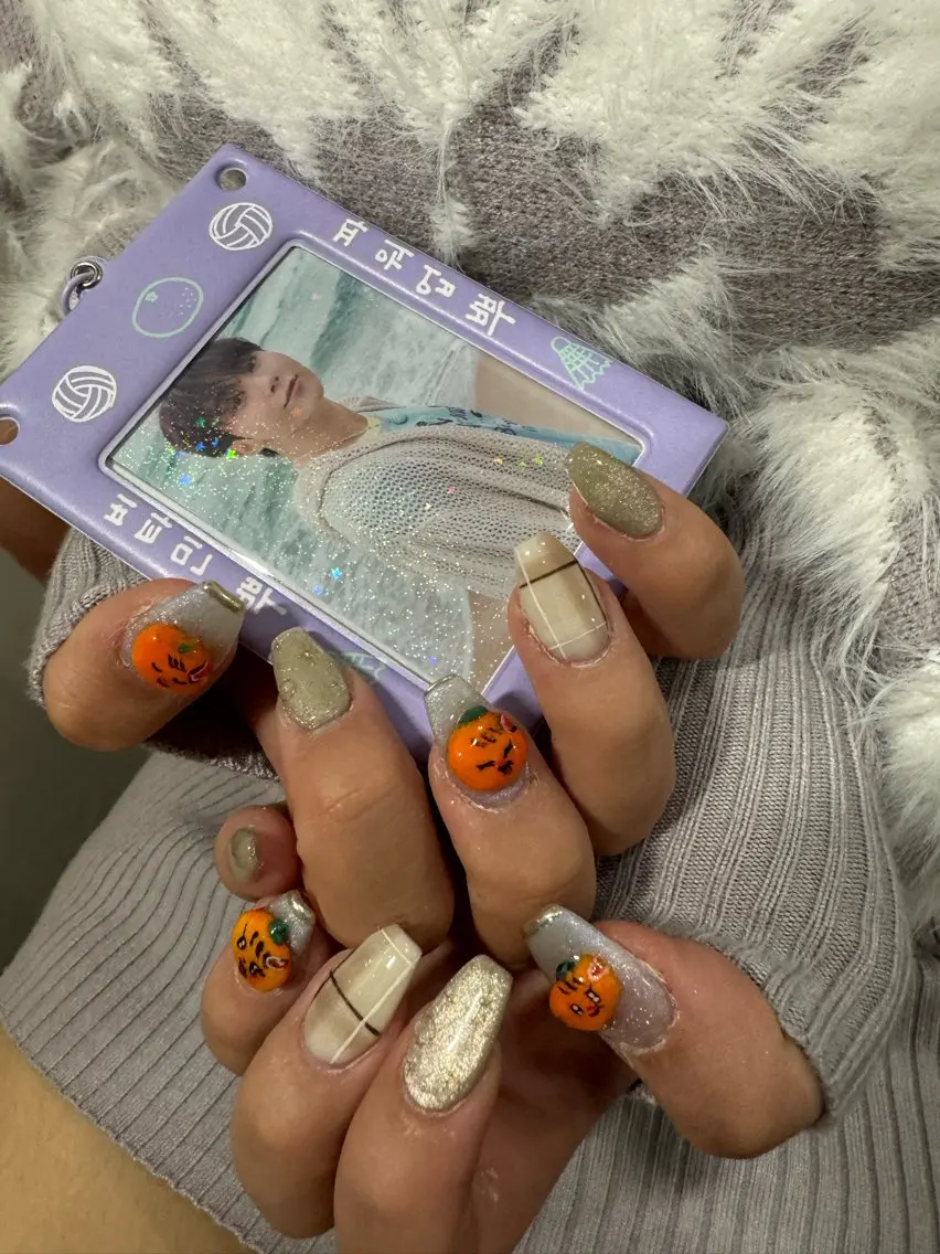 ネイル LAVISH 大和店 emi･:*+のネイルデザイン
