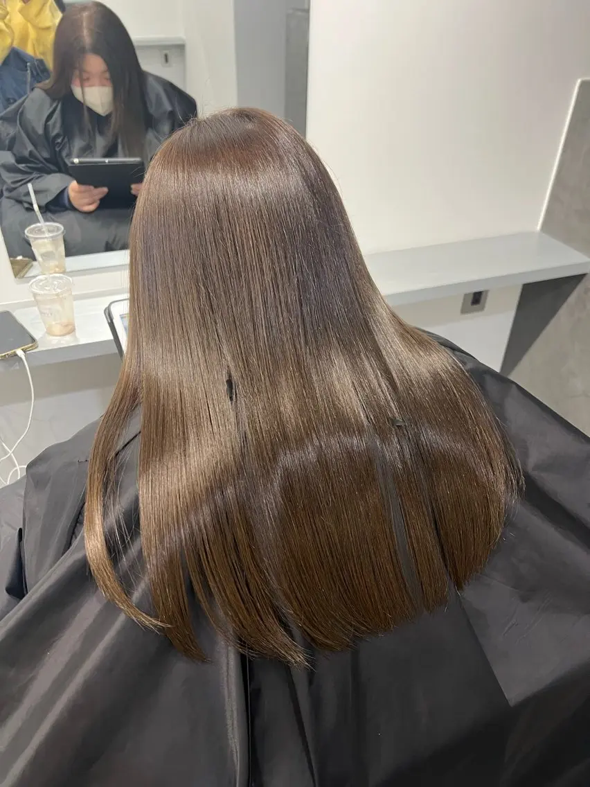 セミロング 髪質改善 トリートメント ヘアカラー トリートメント 小番 茜海のヘアスタイル
