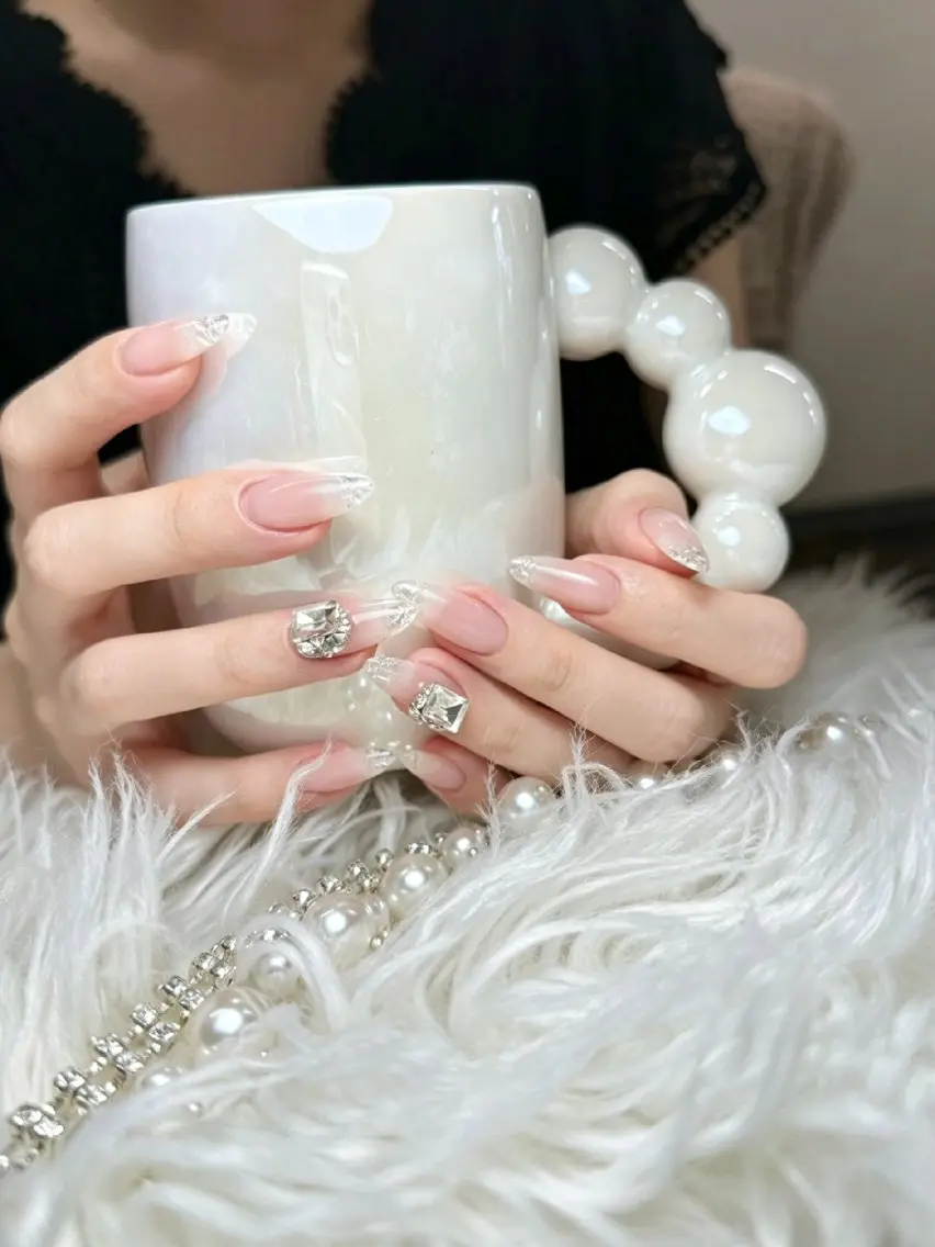 ネイル ENsalon AKIRAのネイルデザイン