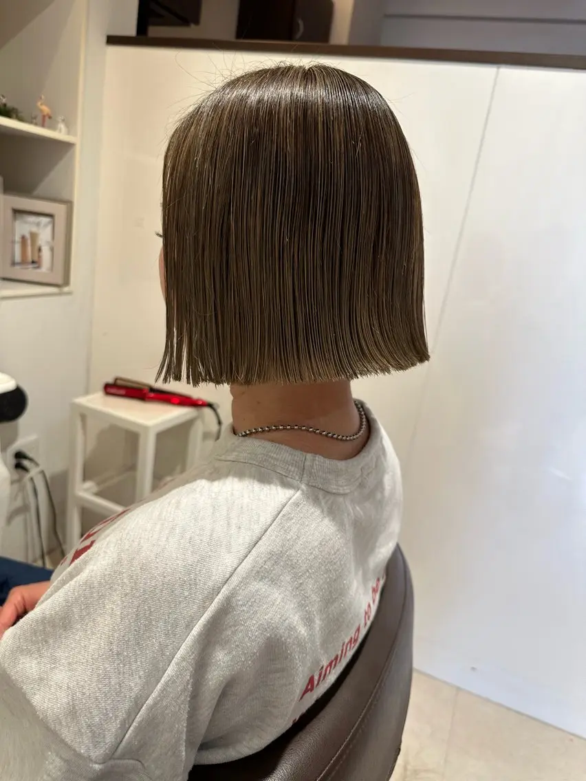 ミディアム カラー ハイライトカラー ハイトーンカラー ボブ ハイライト ヘアカラー トリートメント なかにし まゆみのヘアスタイル