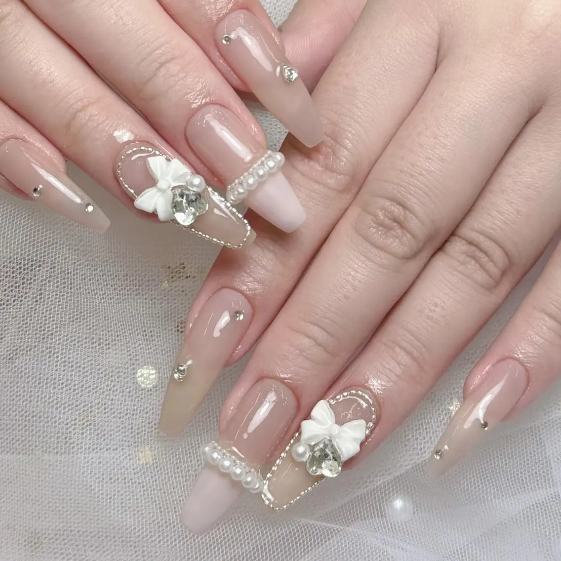 ネイル queensnail 🧸mikaのネイルデザイン