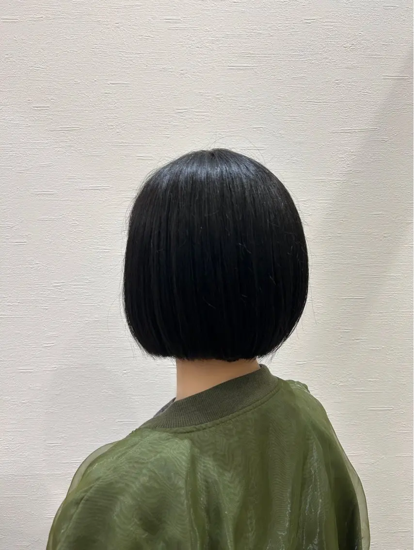 ショート ボブ レイヤーカット カット 根石 結菜のヘアスタイル