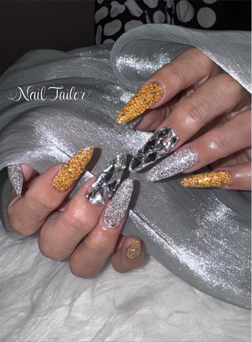 ネイル キラキラネイル ラメ(グリッター) ロングネイル スカルプネイル ハンドネイル NailTailor ネイルテイラーのネイルデザイン