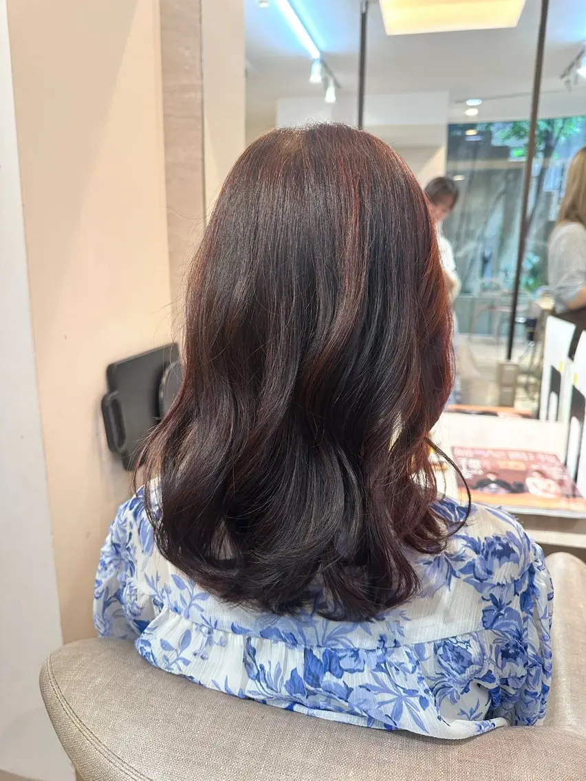 ロング 吉崎 明日香のヘアスタイル