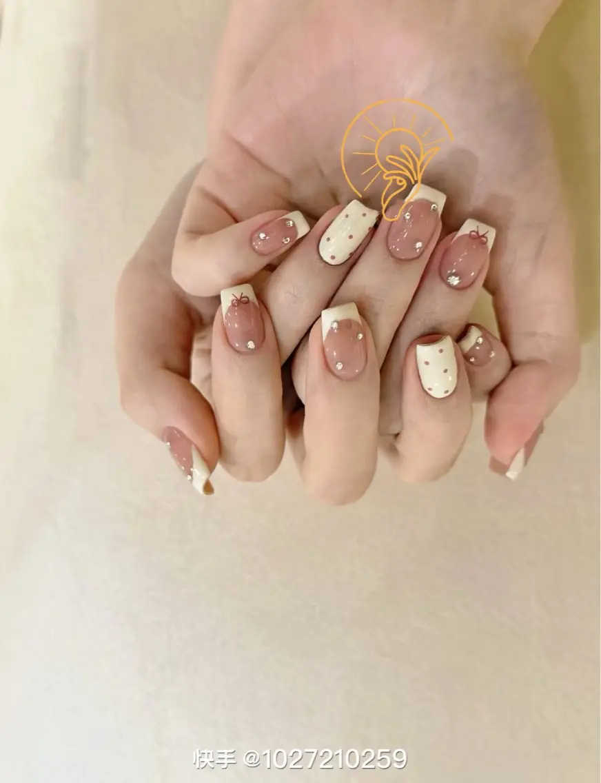 ネイル チークネイル 長さ出し フレンチネイル ガーリー 韓国ネイル sun nail池袋 モデル募集のネイルデザイン