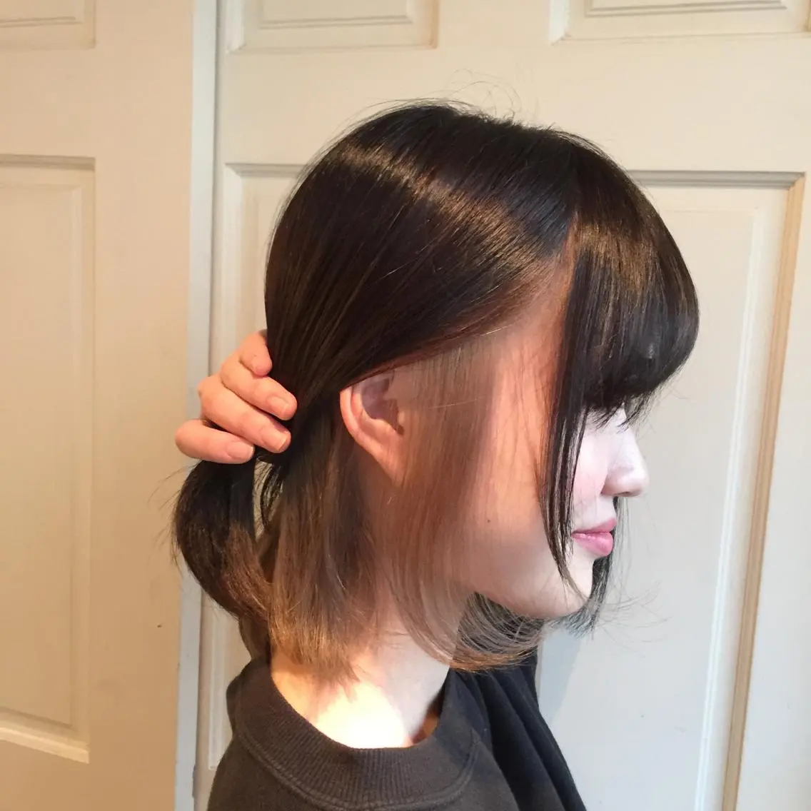 ミディアム カラー ベージュカラー ブリーチ インナーカラー ホワイト&レイヤーカ ットエクステ長畠俊輔のヘアスタイル