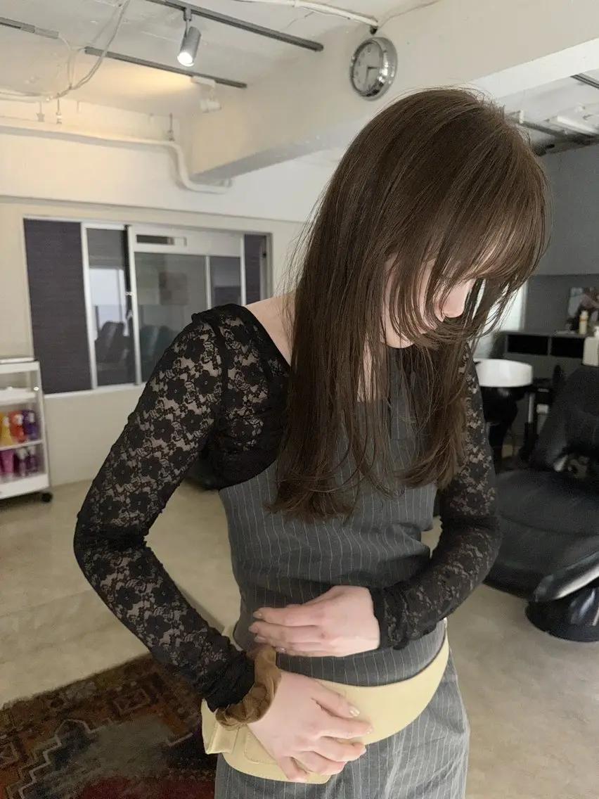 セミロング カラー 縮毛矯正特化型美容師 名古屋LORENハダのヘアスタイル
