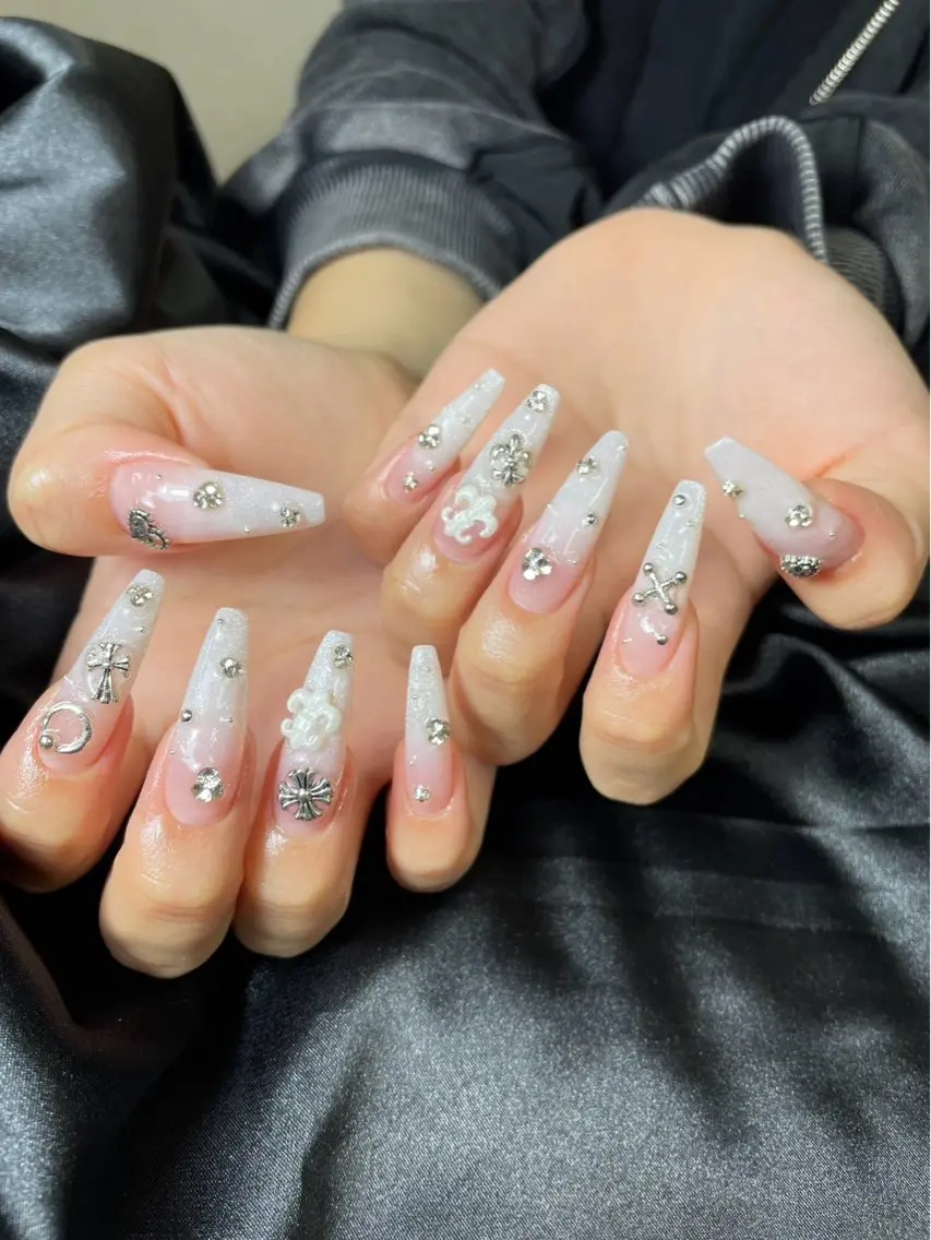 ネイル チークネイル 桜ネイル 長さ出し フットネイル ジェルネイル ハンドネイル XIINH NAIL SALONのネイルデザイン