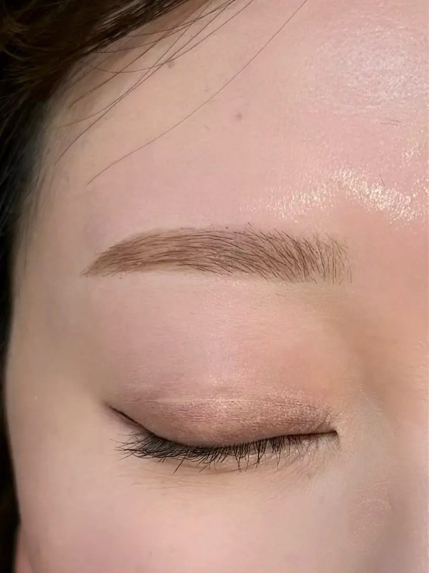アイブロウ 眉毛ワックス脱毛 高持続パーマ× 骨格分析眉毛mikiのマツエク・マツパデザイン