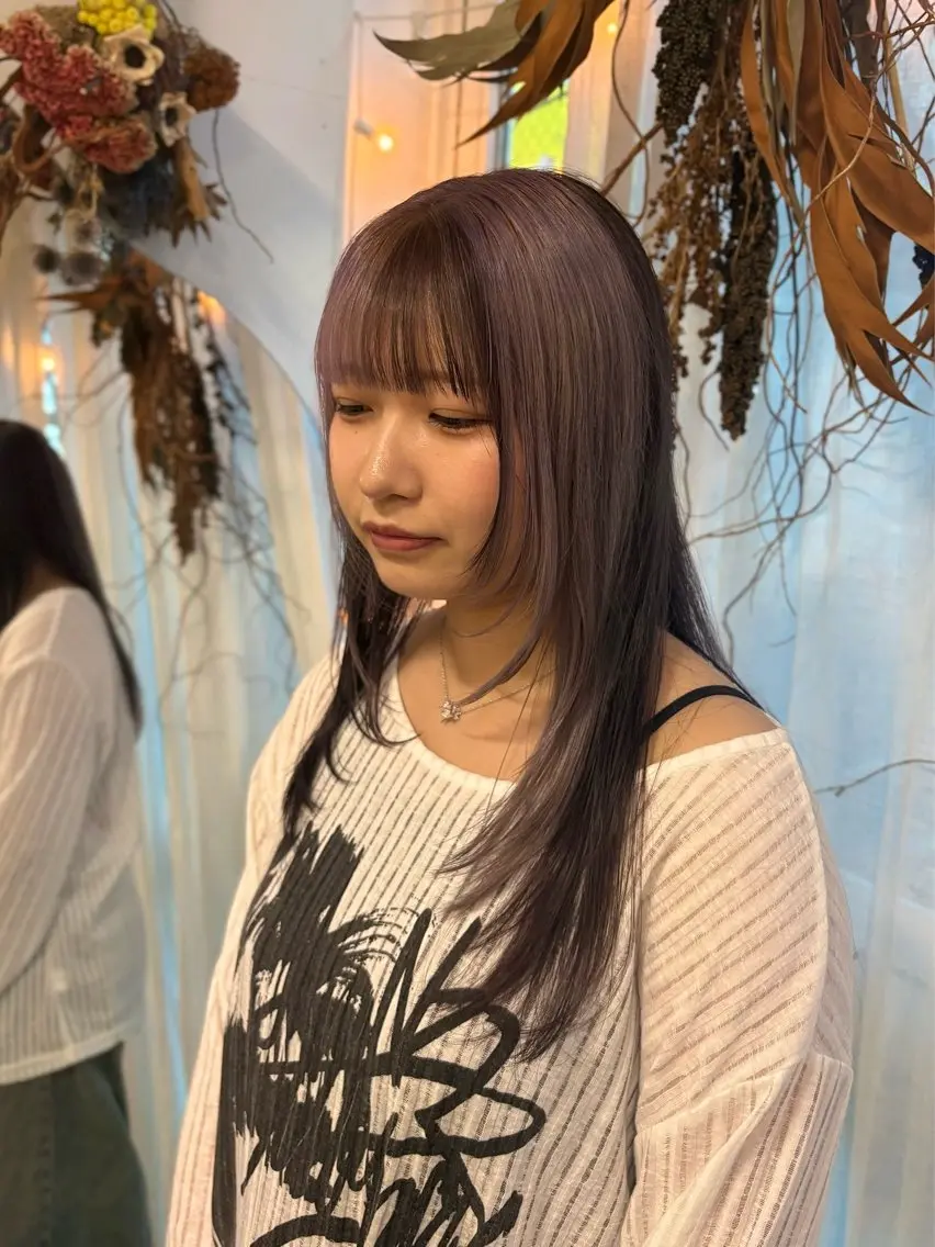 ロング カラー ブリーチ デザインカラー ハイトーンカラー パープルカラー ロング ヘアカラー rina/似合わせ/ 透明感/髪質改善のヘアスタイル