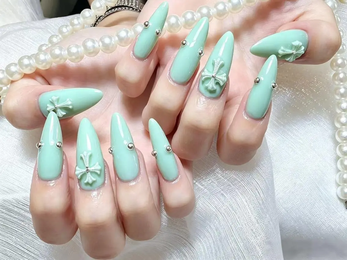 ネイル フレンチネイル ジェルネイル ガラスフレンチ 韓国ネイル マグネットネイル ハンドネイル ハンドケア 長さ出し専門店💖 当日予約OK☆AKIのネイルデザイン