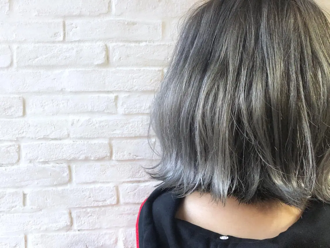 ショート カラー ヘアアレンジ ダブルカラー ヘアカラー トリートメント 小松 郁斗のヘアスタイル