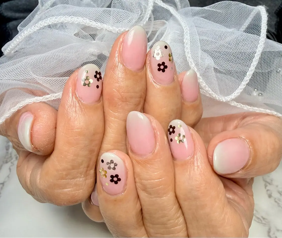 ネイル アートネイル チークネイル フラッシュネイル フラッシュマグ フレンチネイル Mai’s nailのネイルデザイン