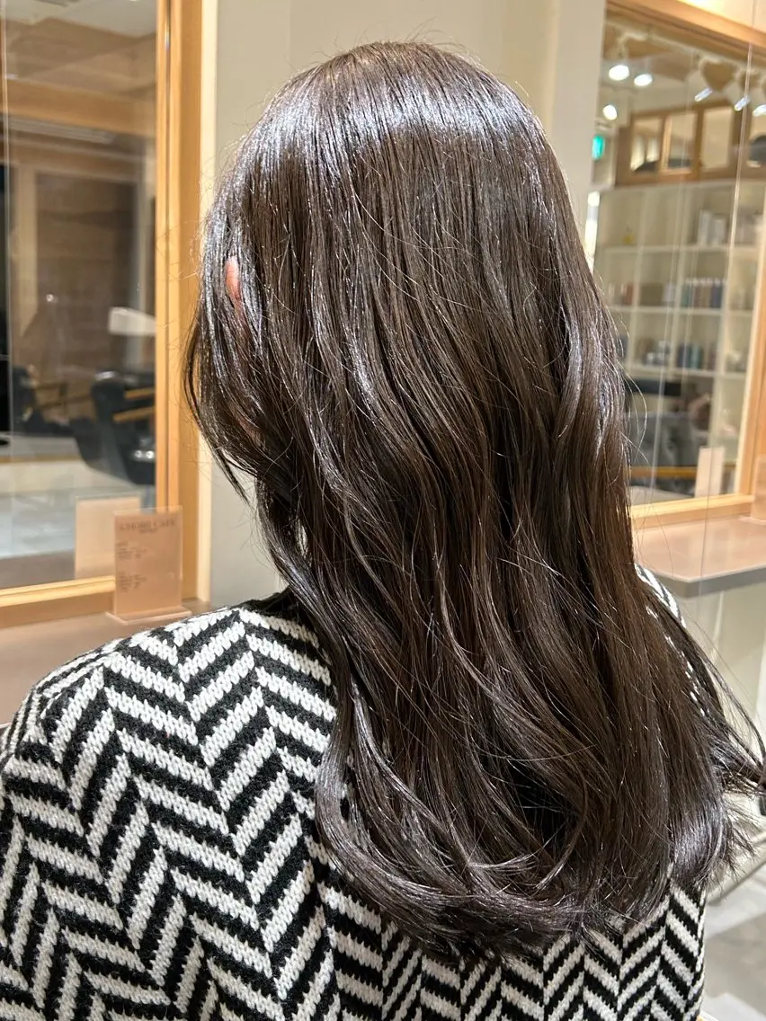ロング カラー アッシュ アッシュグレー アッシュグレージュ グレージュ ヘアカラー トリートメント レイヤー/グレージュ 髪質改善/コウスケのヘアスタイル