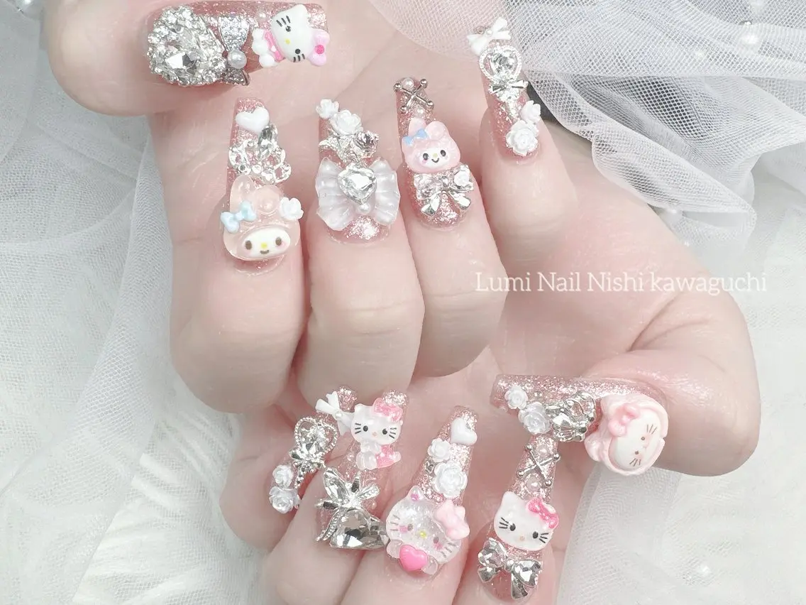 ネイル ジェルネイル ガーリー ハート キラキラネイル ピンク Lumi Nail Salonのネイルデザイン
