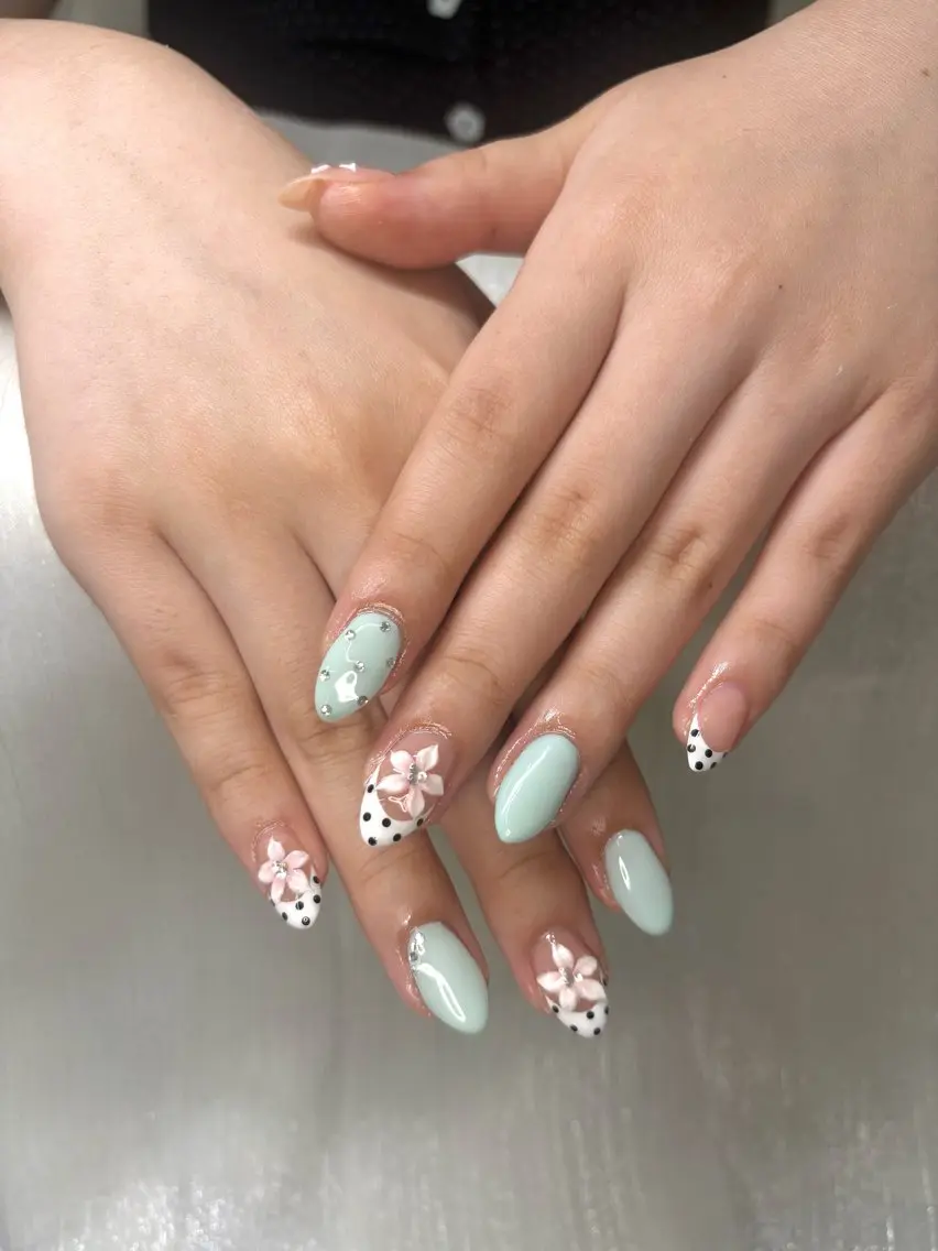ネイル glowé Runaのネイルデザイン