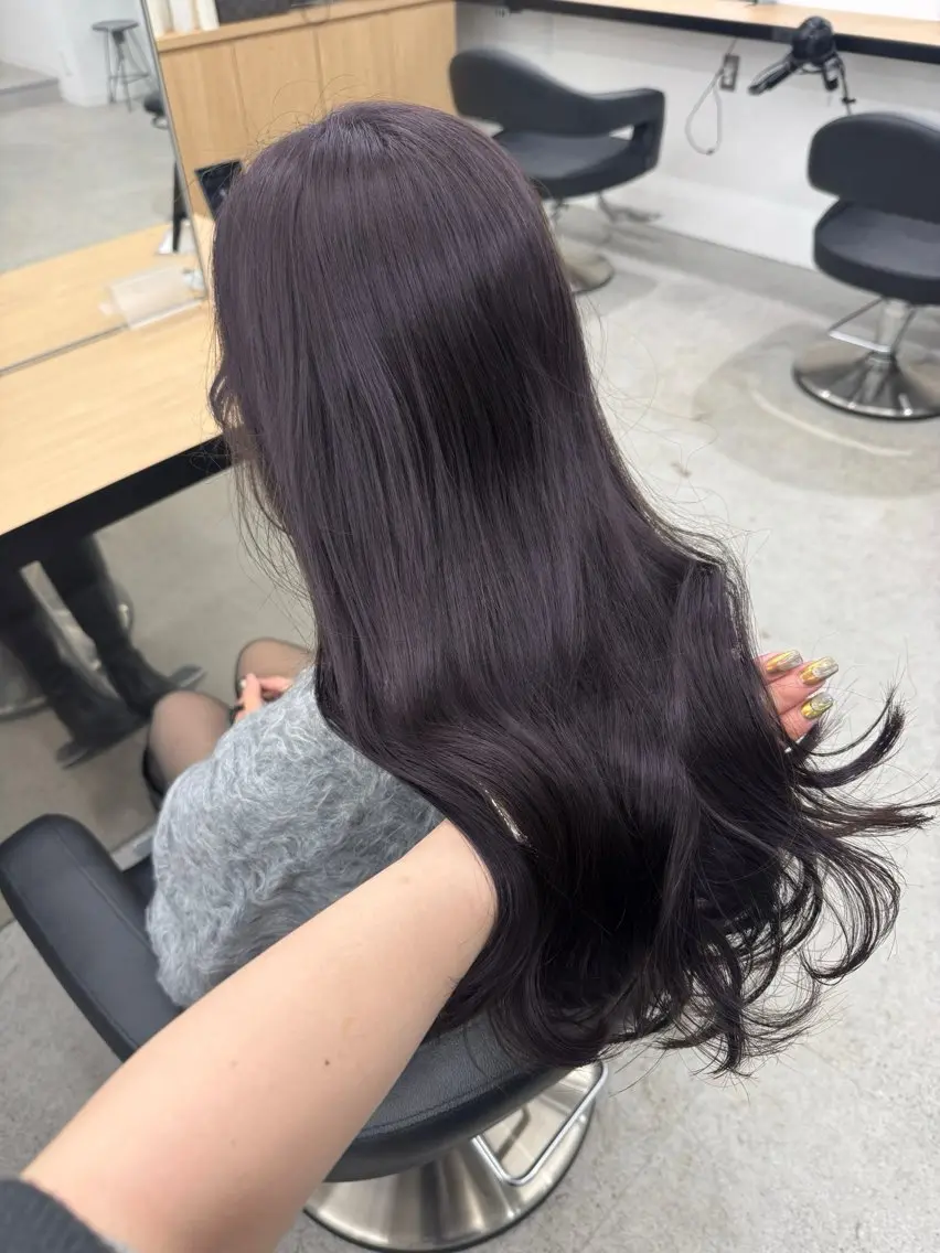 ロング カラー 暗髪🩶ラベンダー/ ブルー/ユウナ🤍のヘアスタイル