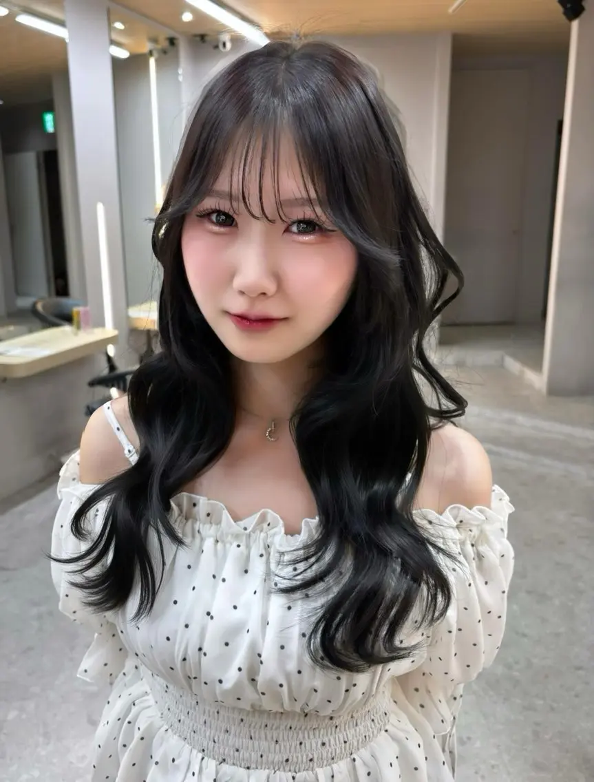 ロング くびれヘア ハッシュカット レイヤーカット 小顔カット カット ヘアカラー RYOTA レイヤー 中明度カラー/縮毛のヘアスタイル