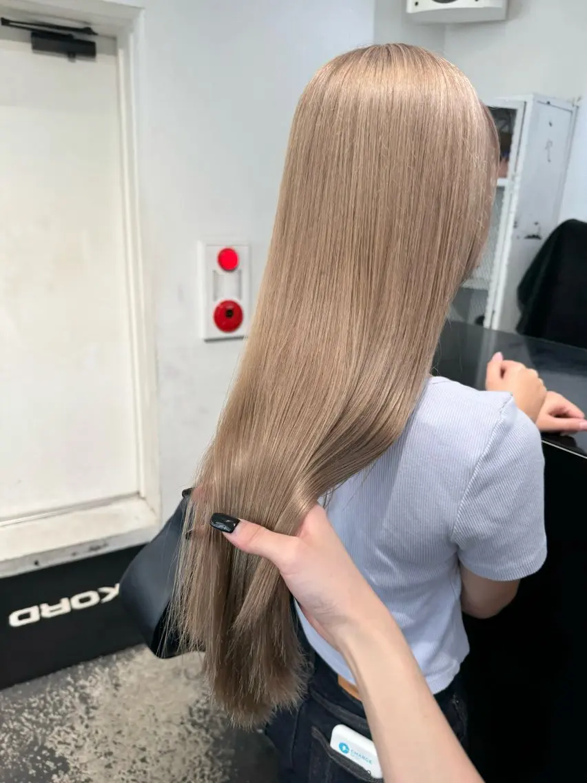 ロング カラー ヘアアレンジ ベージュカラー ブロンド ブロンドベージュ カット ヘアカラー トリートメント 艶ハイトーン/ヘア アレンジAYAKAのヘアスタイル