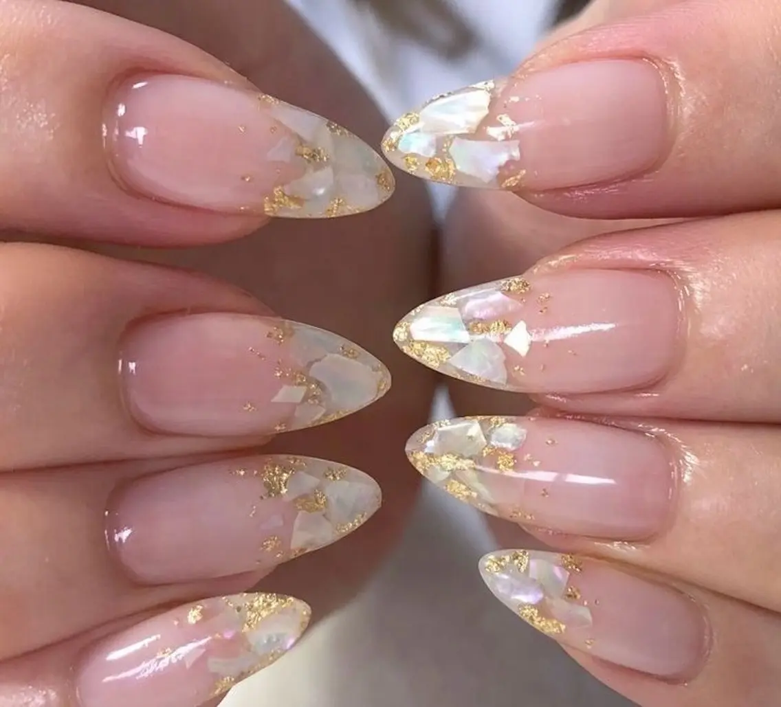 ネイル ガーリー 朝倉 澪のネイルデザイン