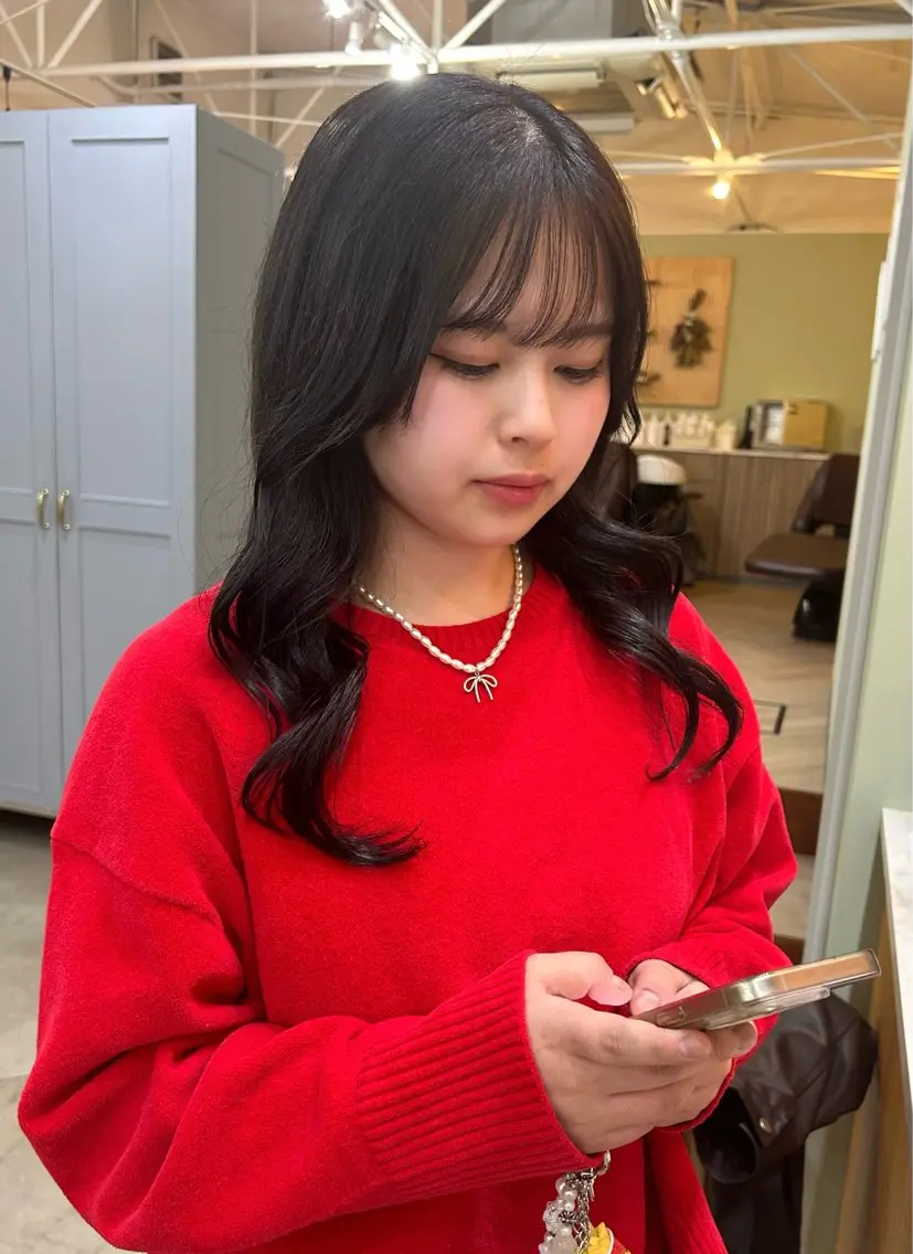 カラー グレージュ 君島 花楓のヘアスタイル