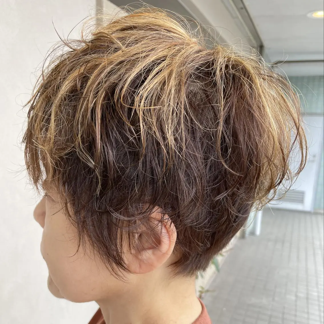 ショート くせ毛 ハイライト ショートヘア カット ヘアカラー トリートメント 渡邉 瑞生のヘアスタイル