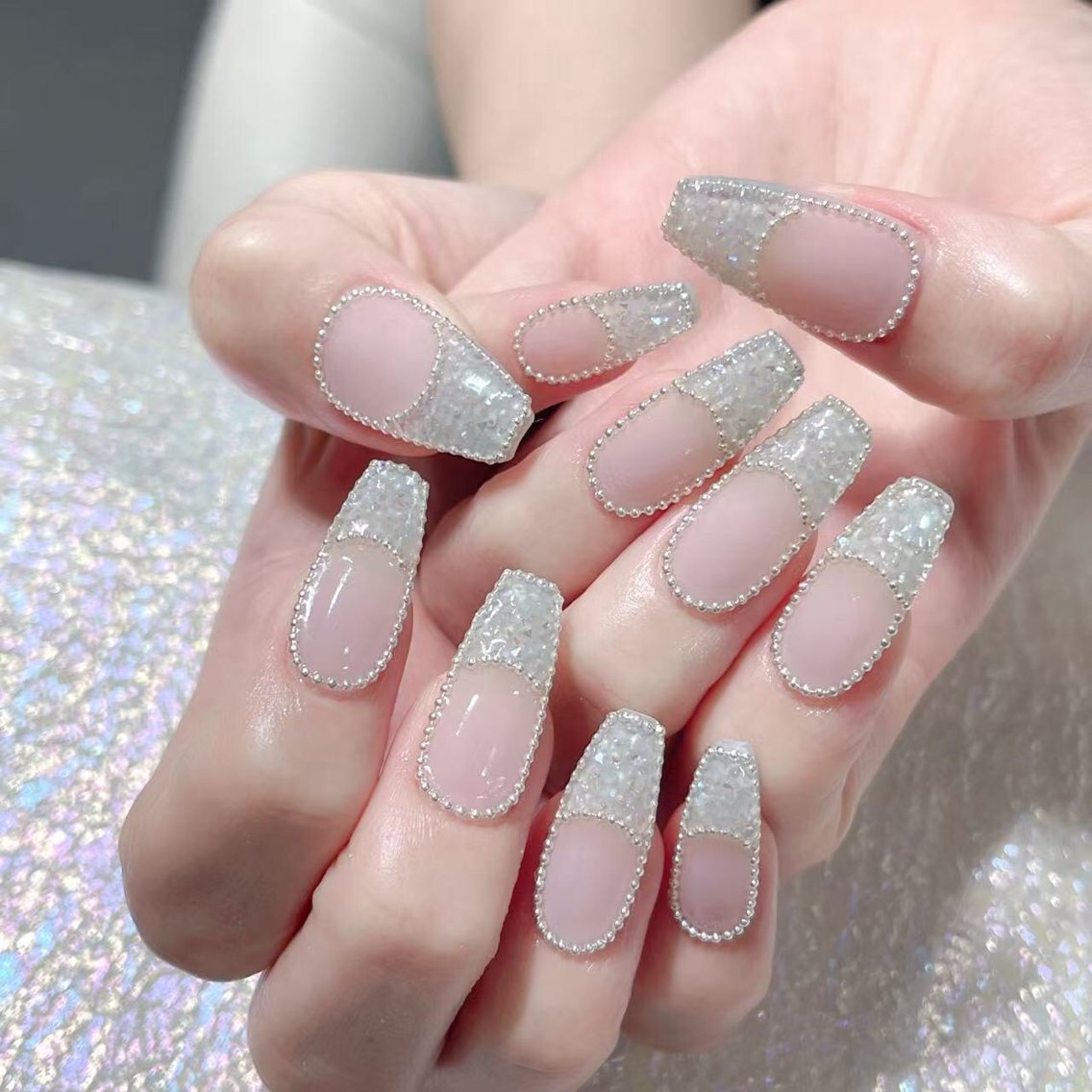 ネイル ハンドネイル Queens テイのネイルデザイン