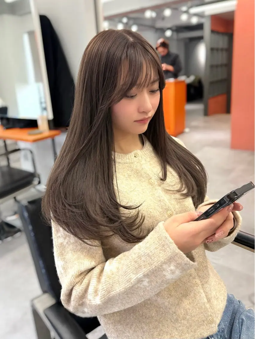 ロング カラー ミルクティーベージュ ❤︎レイヤー　MIAのヘアスタイル