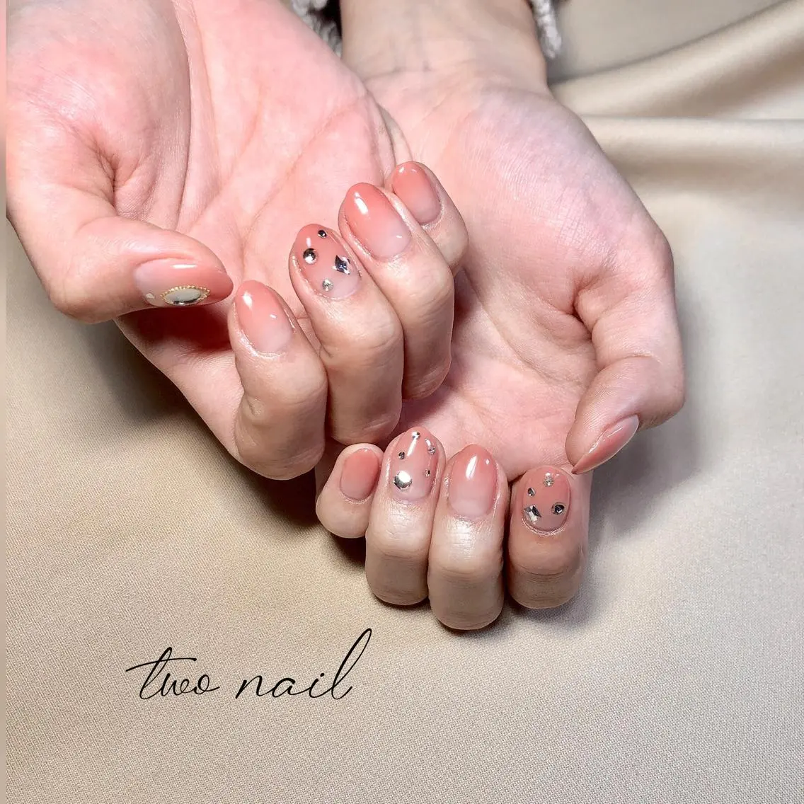 ネイル アートネイル ブラウン フットネイル ハート ニュアンスネイル ハンドネイル two nailのネイルデザイン