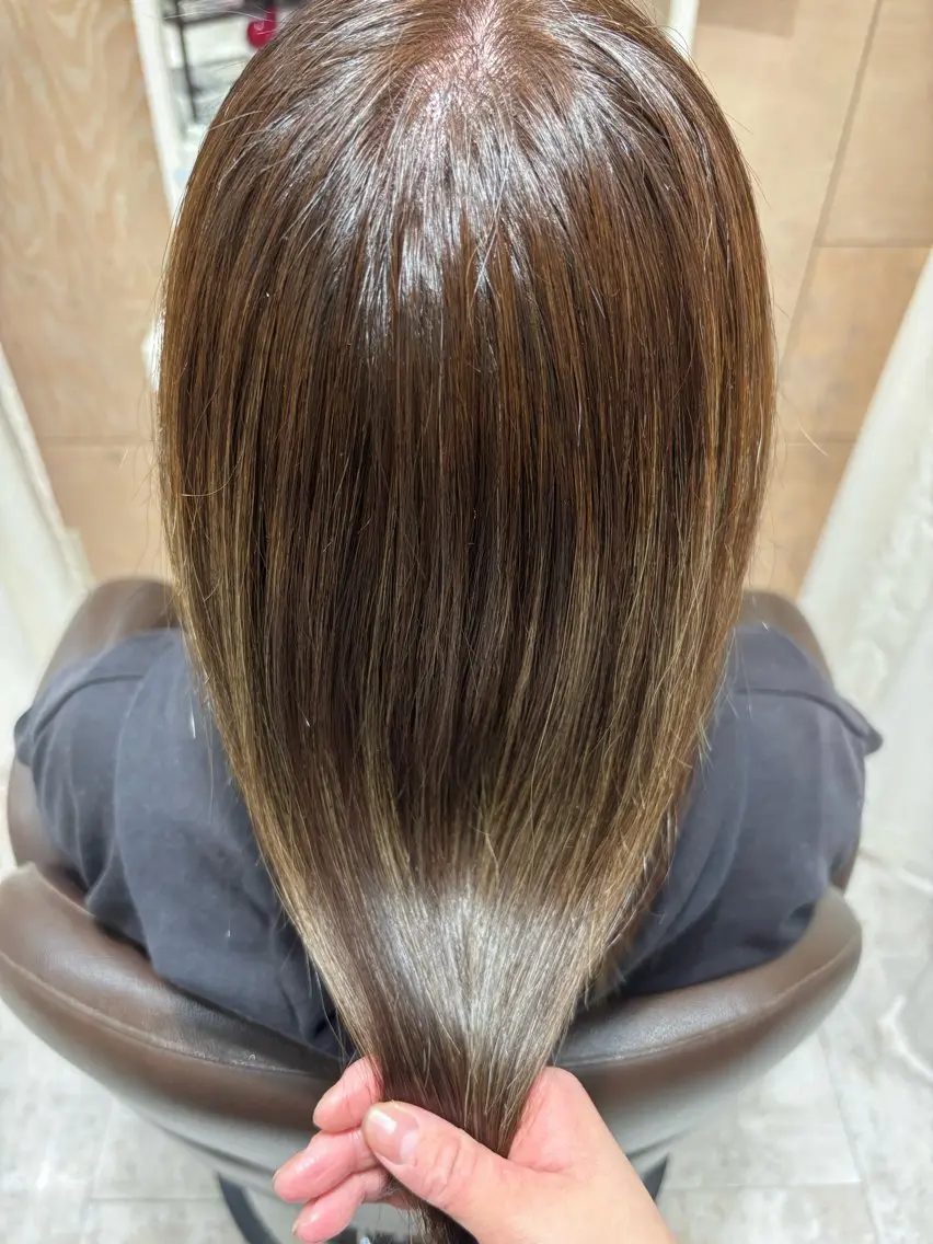 カラー 長沼 愛莉のヘアスタイル
