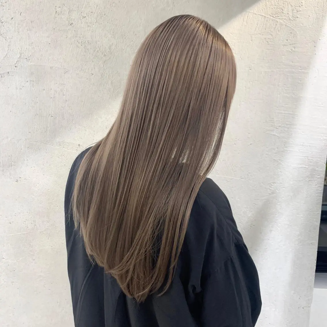 ロング ヘアカラー 及川シゲル 髪質改善講師のヘアスタイル