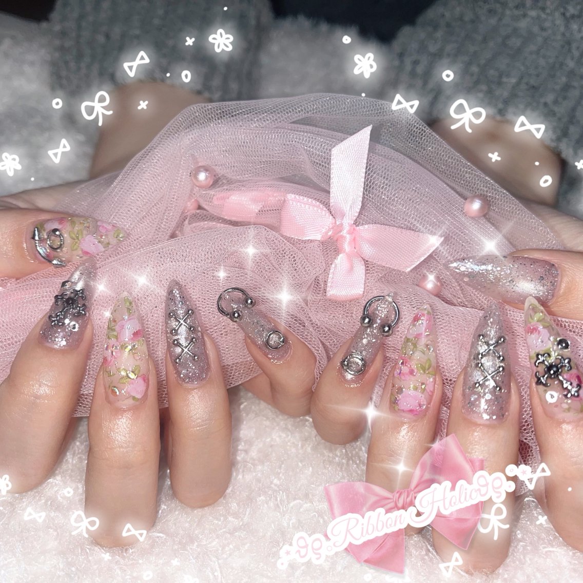 ネイル ハンドネイル ハンドケア Ribbon Holicのネイルデザイン