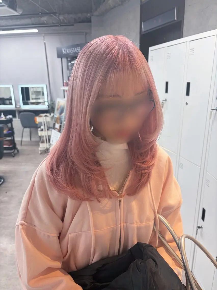 セミロング カラー limitみづき🌙 レイヤーカットのヘアスタイル