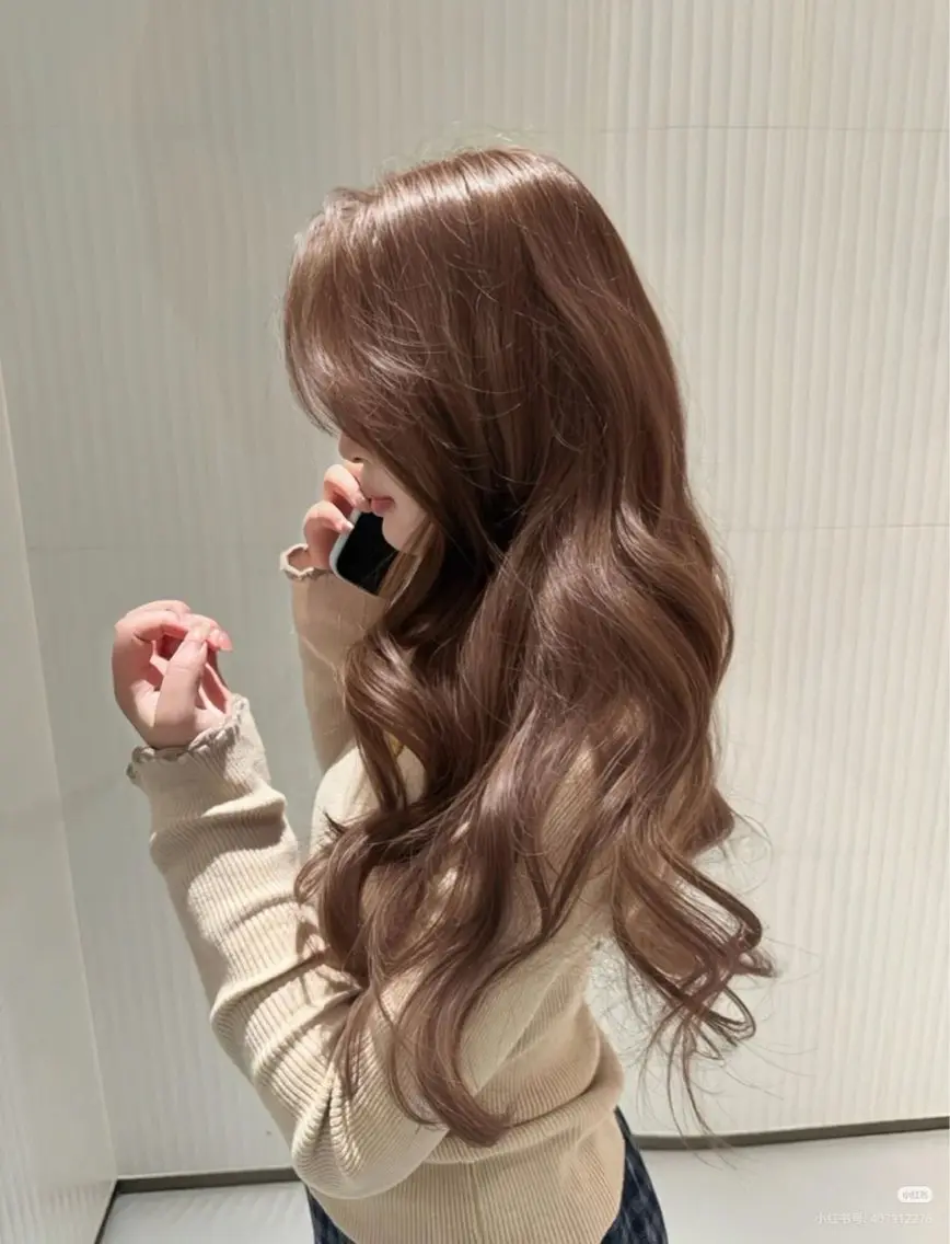ロング カラー ヘアアレンジ ベージュカラー ヘアカラー トリートメント 純欲韓国ワンホン🤍 𝑌𝑢𝑖🤍のヘアスタイル