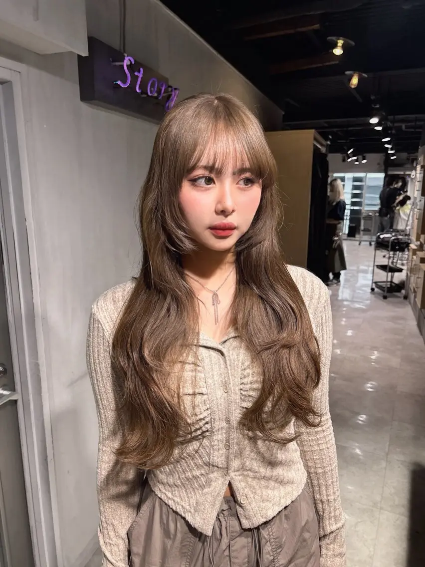 ロング 韓国風カラー 卒業式のヘアスタイル ハッシュカット 韓国風ヘア レイヤーカット MEI🎀レイヤー 🎀韓国styleのヘアスタイル