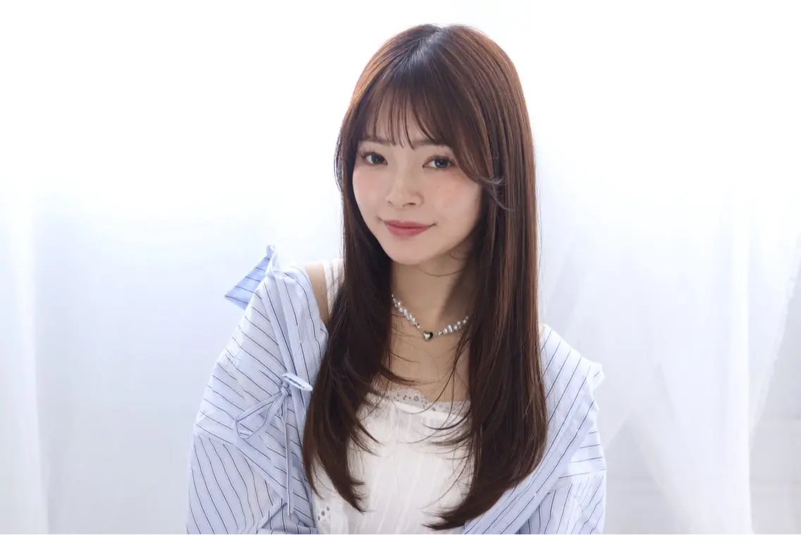 ロング カラー 小磯 維織のヘアスタイル