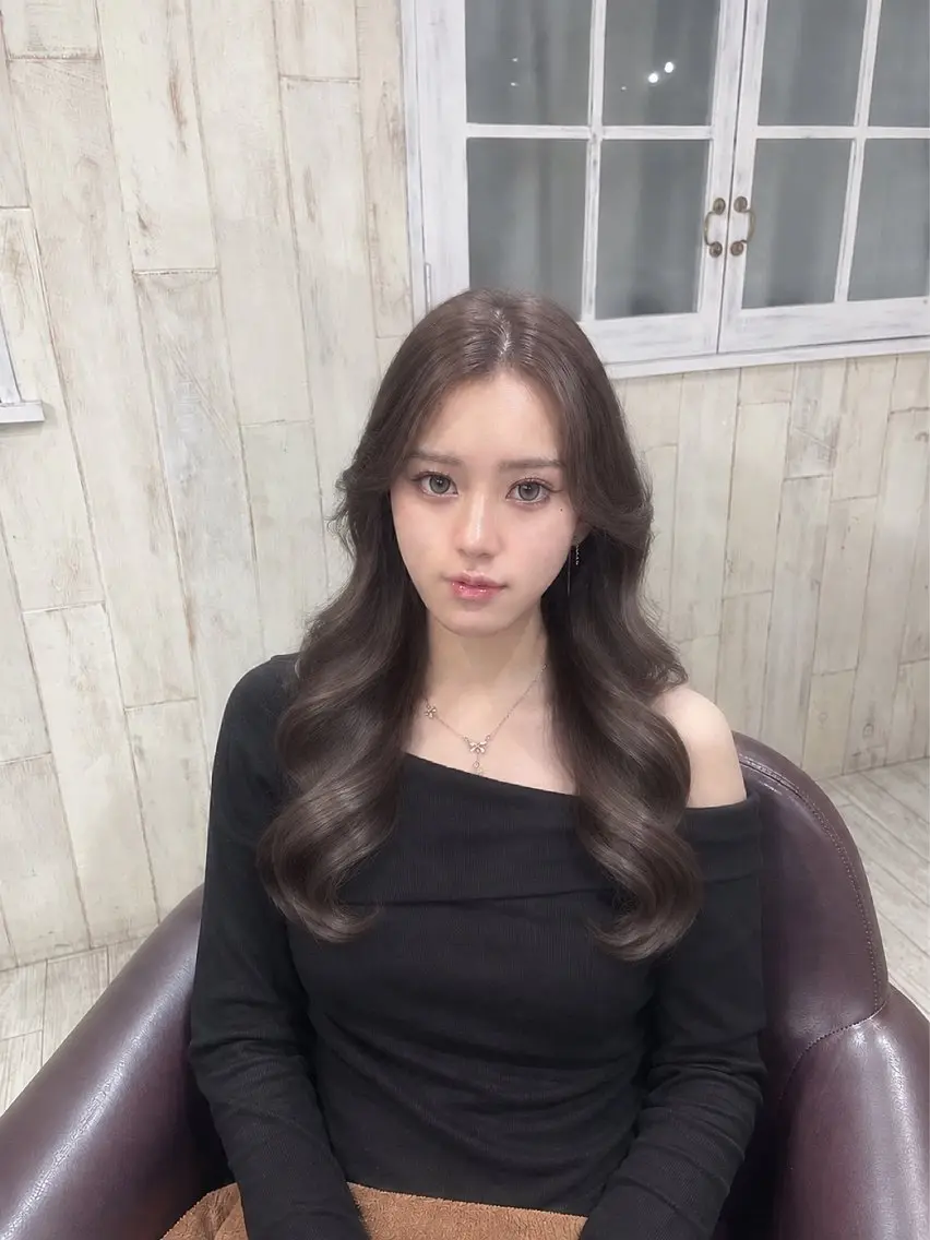 ロング ヘアアレンジ 韓国風ヘア ワンカラーモデル募集 中🎀🩵のあのヘアスタイル