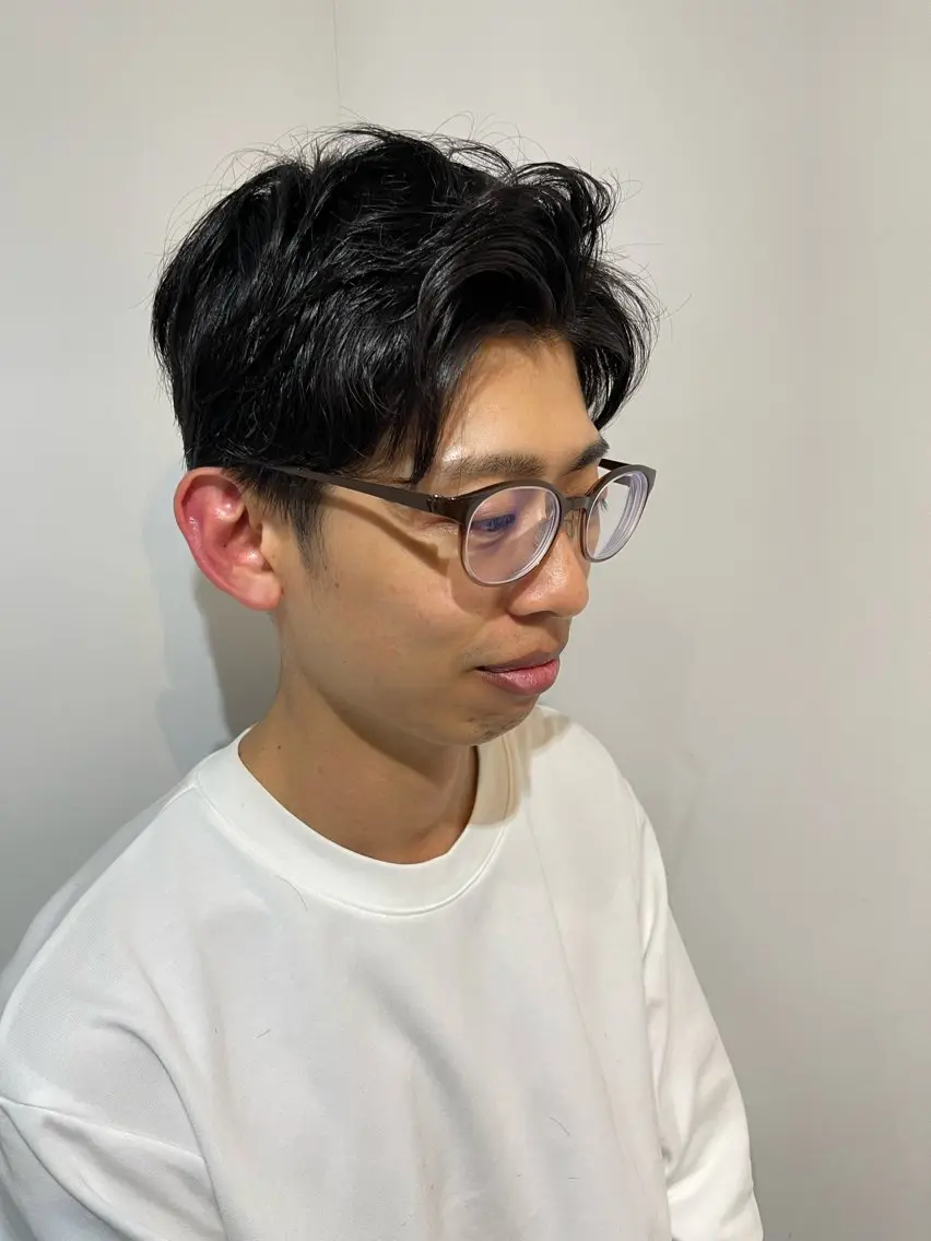 ショート メンズ センターパート ショートヘア 林 亮太のヘアスタイル