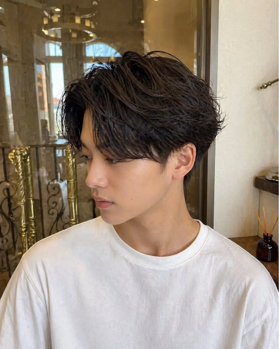 ミディアム YULI NOのヘアスタイル