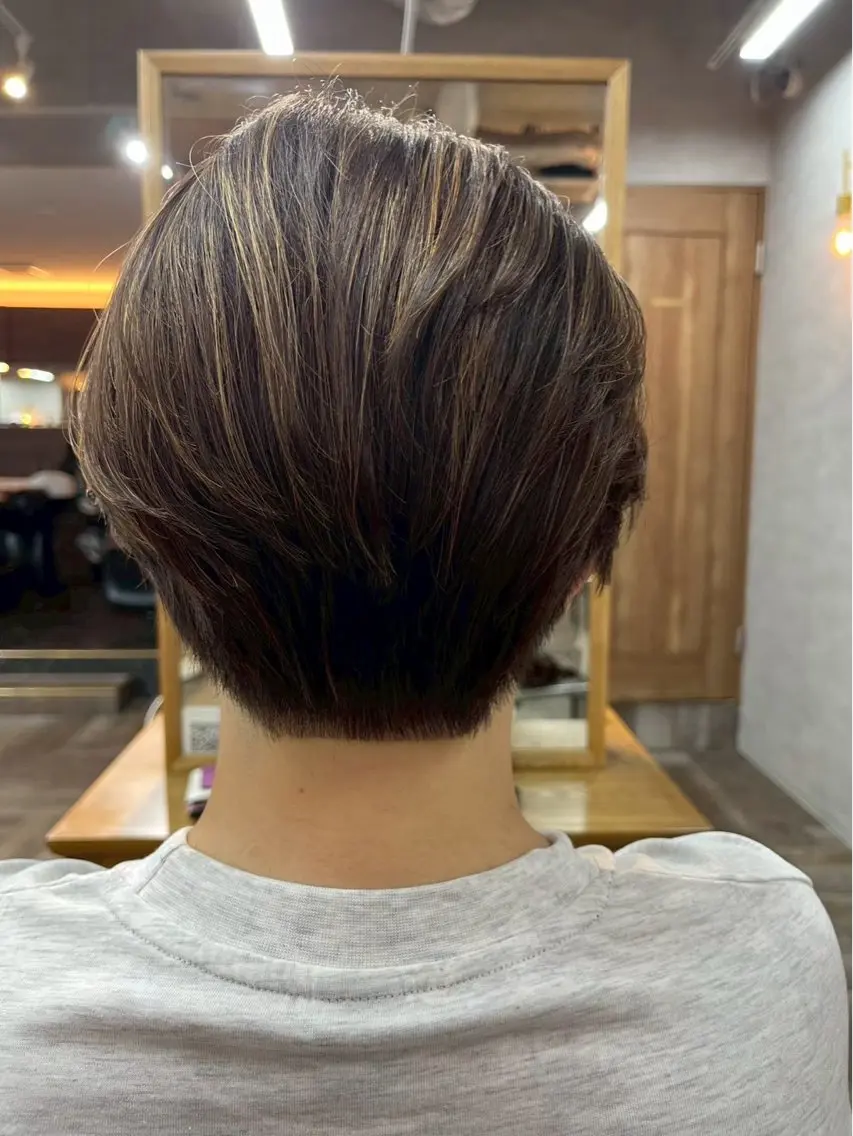 ショート カット 縮毛矯正🌟カラー╱ ╱いいじまのヘアスタイル