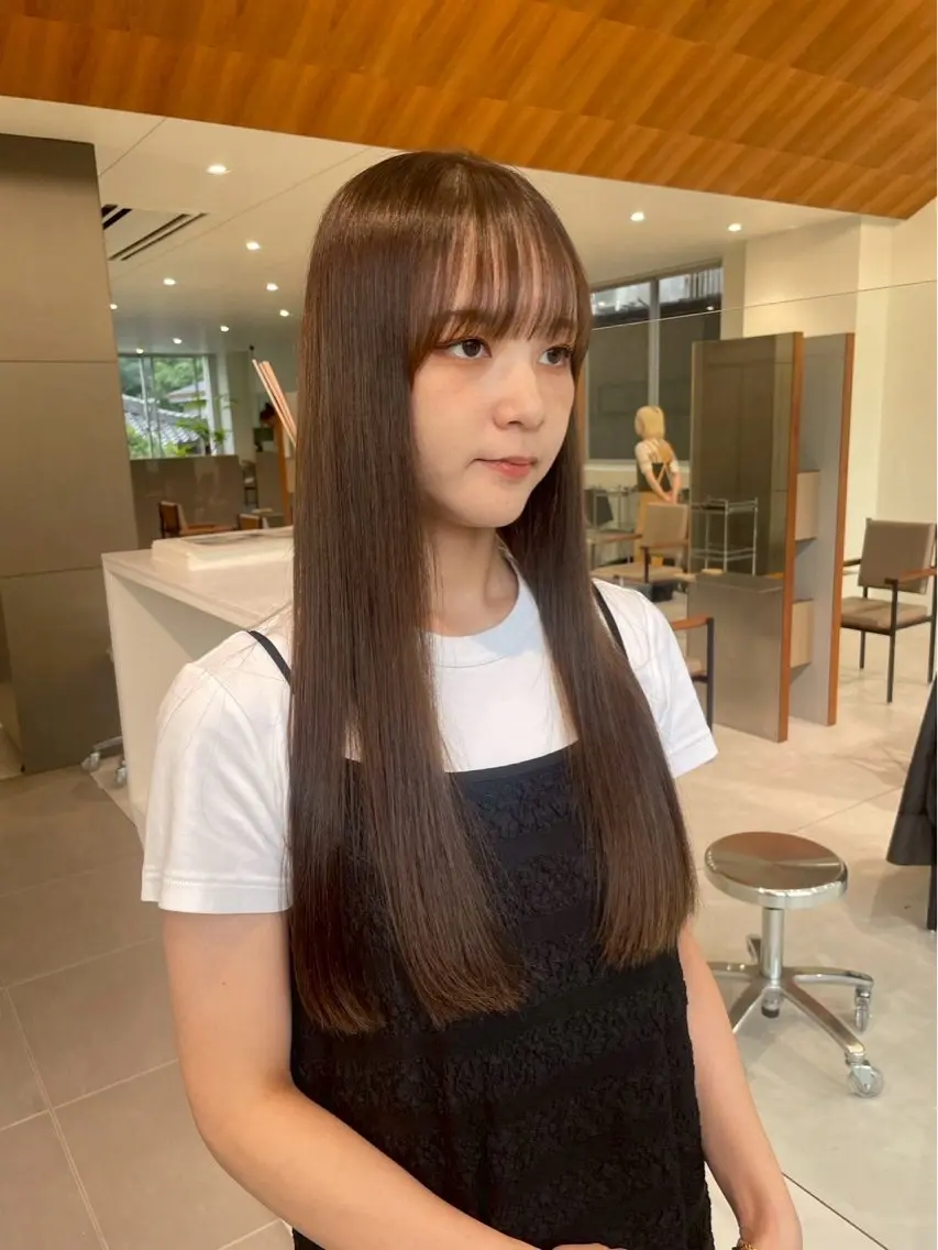 【💇🏻‍♀️メンテナンスカット💇🏻‍♀️】　　　　　　　　　　　　　　毛先3センチカット（鎖骨下のみ）平日の写真