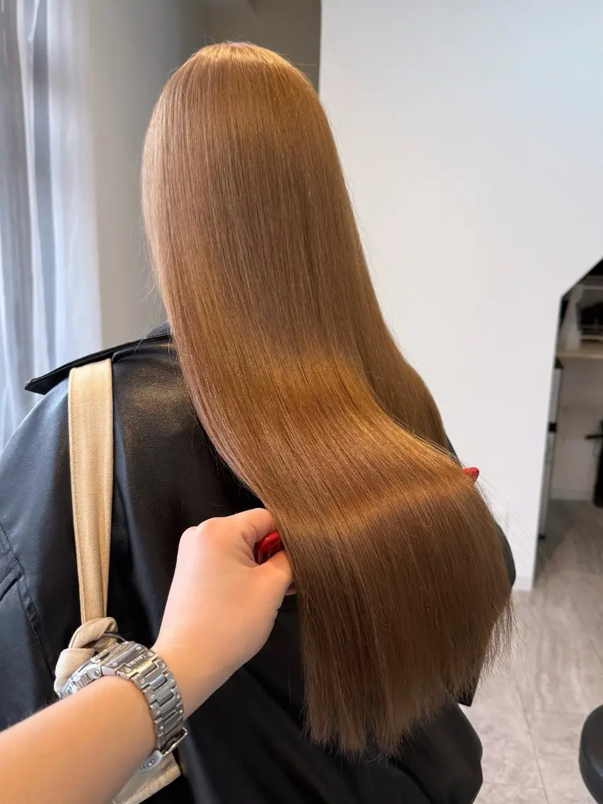ロング カラー ハイトーン✨髪質 改善🌈🫧RYOのヘアスタイル