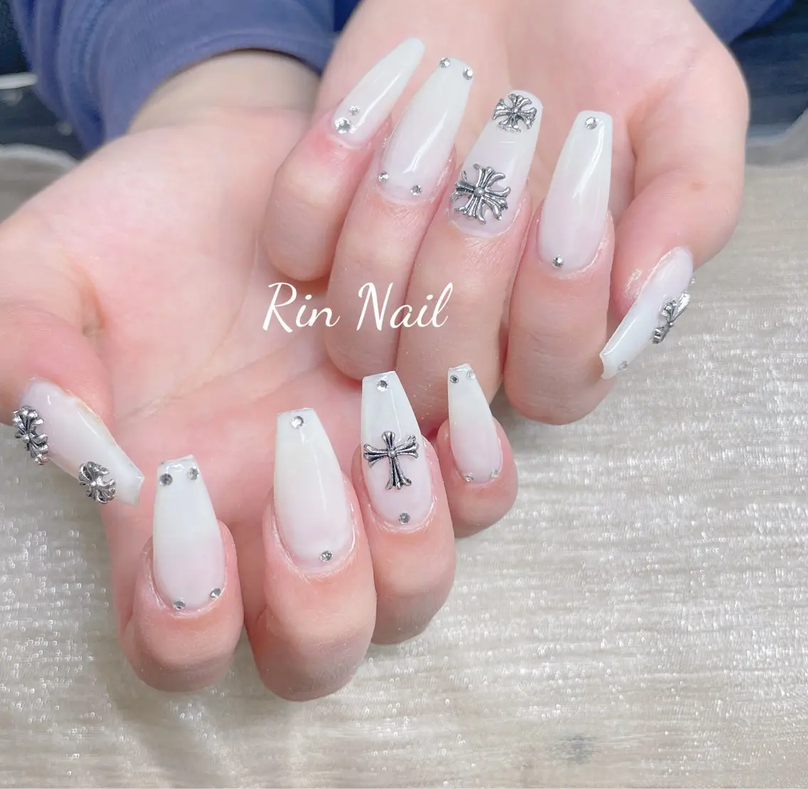 ネイル フレンチネイル ジェルネイル 韓国ネイル マグネットネイル ネイルチップ Rin Nail 新大久保店のネイルデザイン