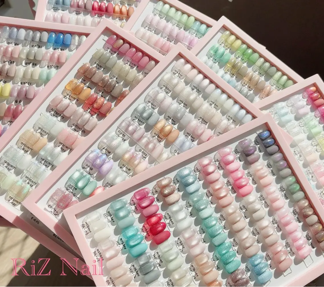 ネイル マグネットネイル ハンドネイル RiZ nail salonのネイルデザイン