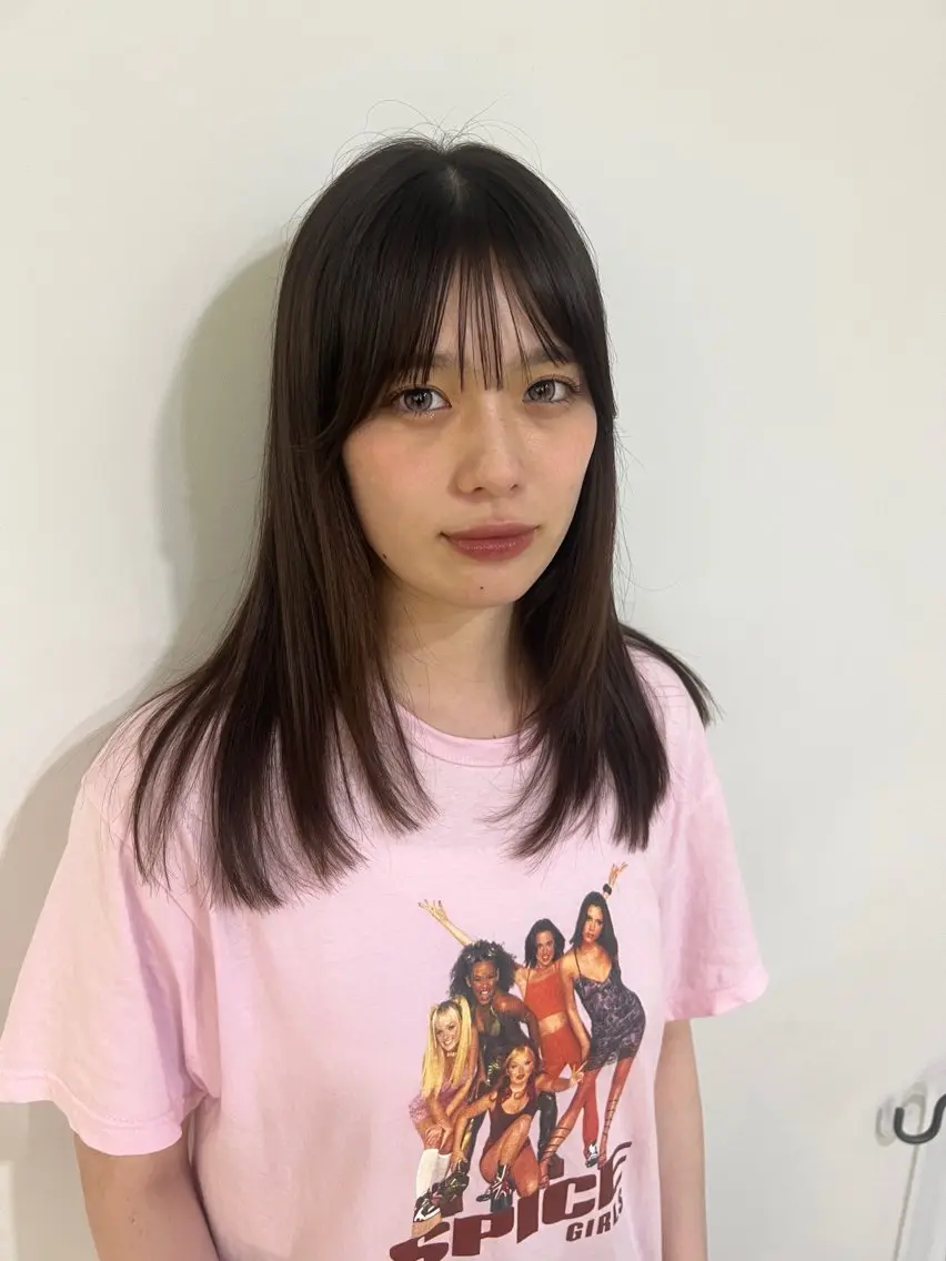 セミロング 顔周りカット 宮城 萌のヘアスタイル
