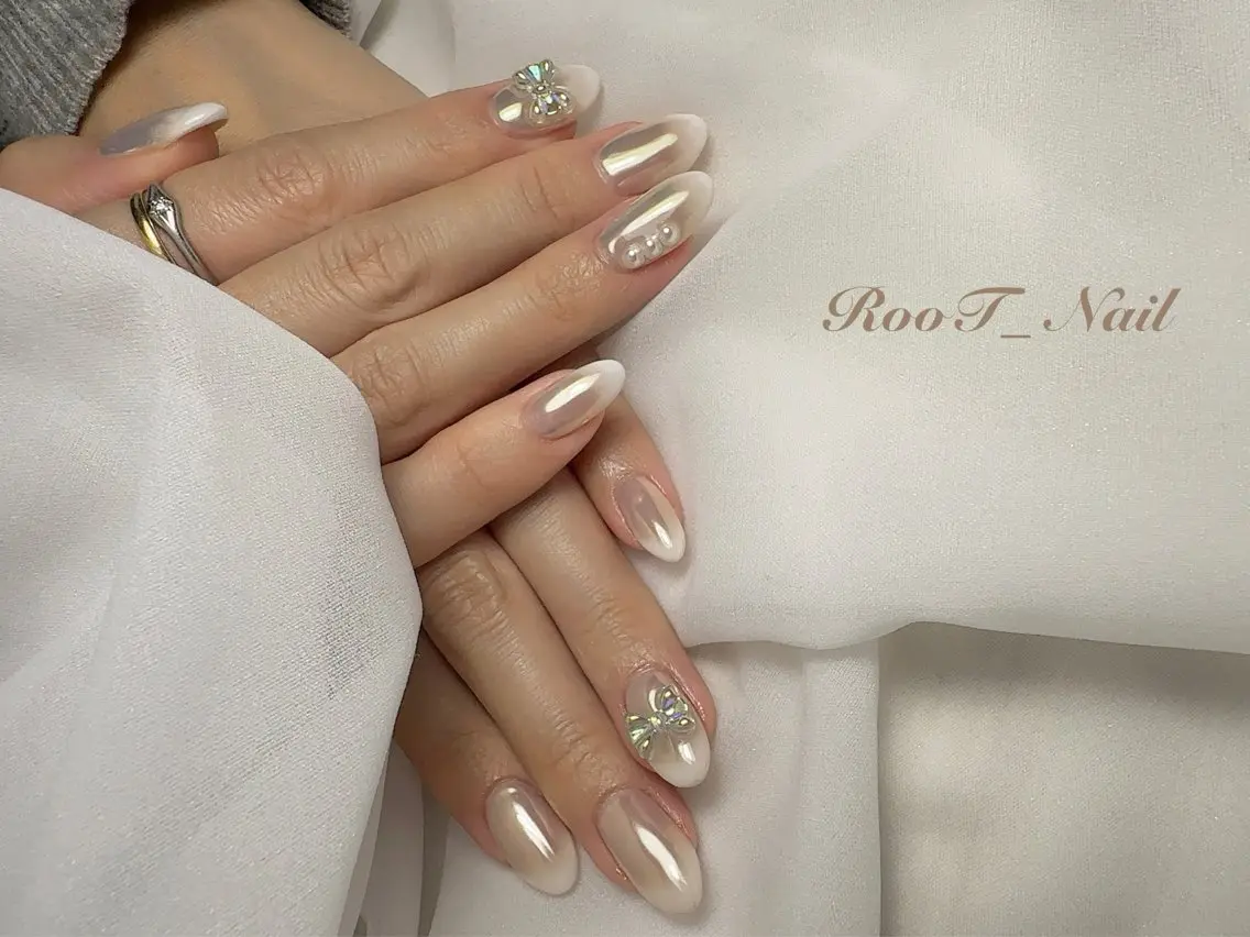 ネイル オーロラネイル ハンドネイル RooT Nailのネイルデザイン