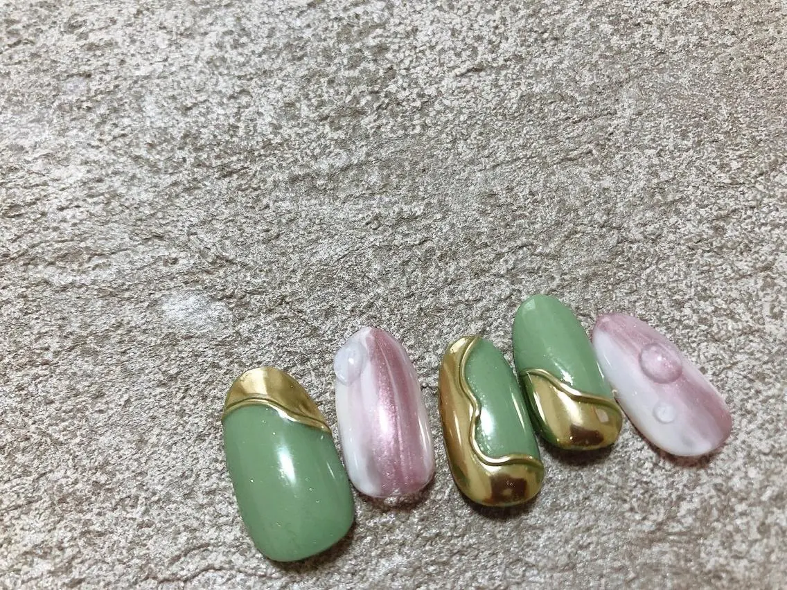 ネイル mogunail &blowのネイルデザイン